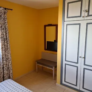 Oasis Royal F319 , Corralejo Spain