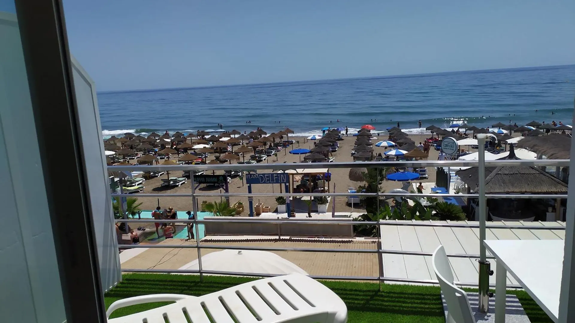 Carihuela Beach Apartamentos location