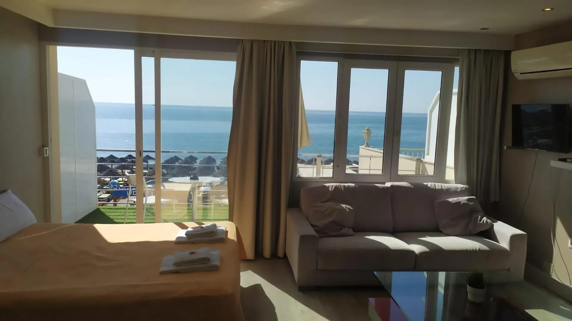 Carihuela Beach Apartamentos Torremolinos