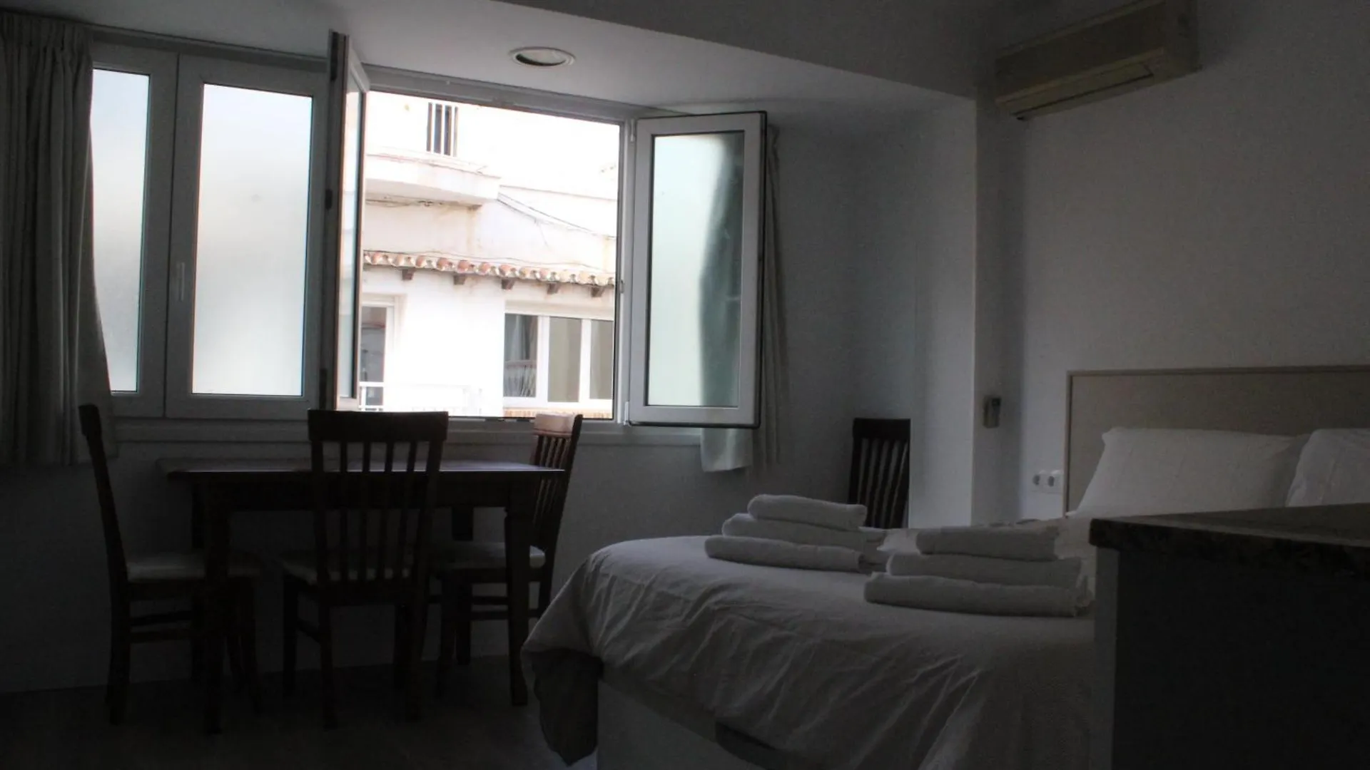 Carihuela Beach Apartamentos Torremolinos 0*,  Spain